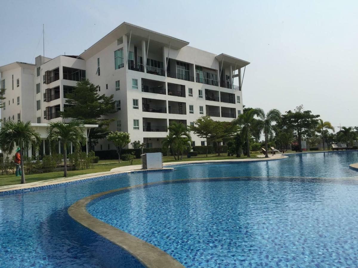 The Pride Paradise HHQ Exterior foto